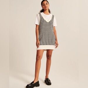 Abercrombie & Fitch herringbone Knit Vest